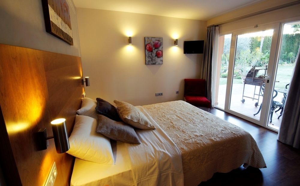 Hotel Boutique Villa Erina By Bossh Hotels - Adults Recommended Манилва Екстериор снимка