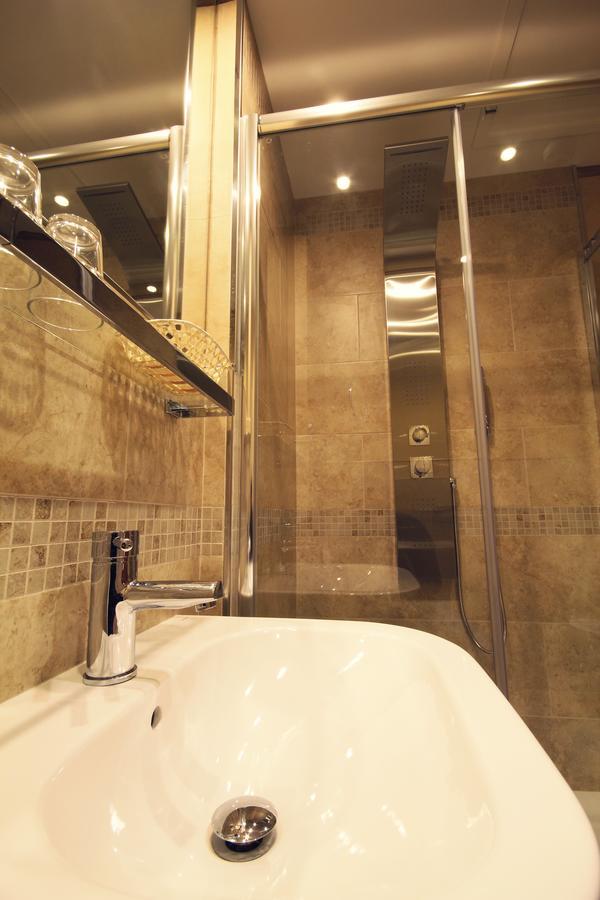 Hotel Boutique Villa Erina By Bossh Hotels - Adults Recommended Манилва Екстериор снимка