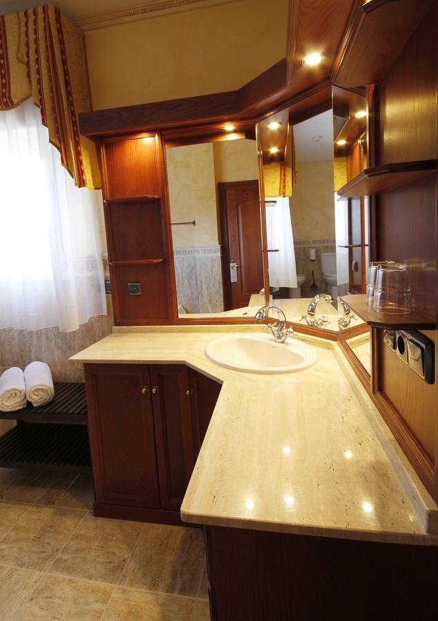 Hotel Boutique Villa Erina By Bossh Hotels - Adults Recommended Манилва Екстериор снимка