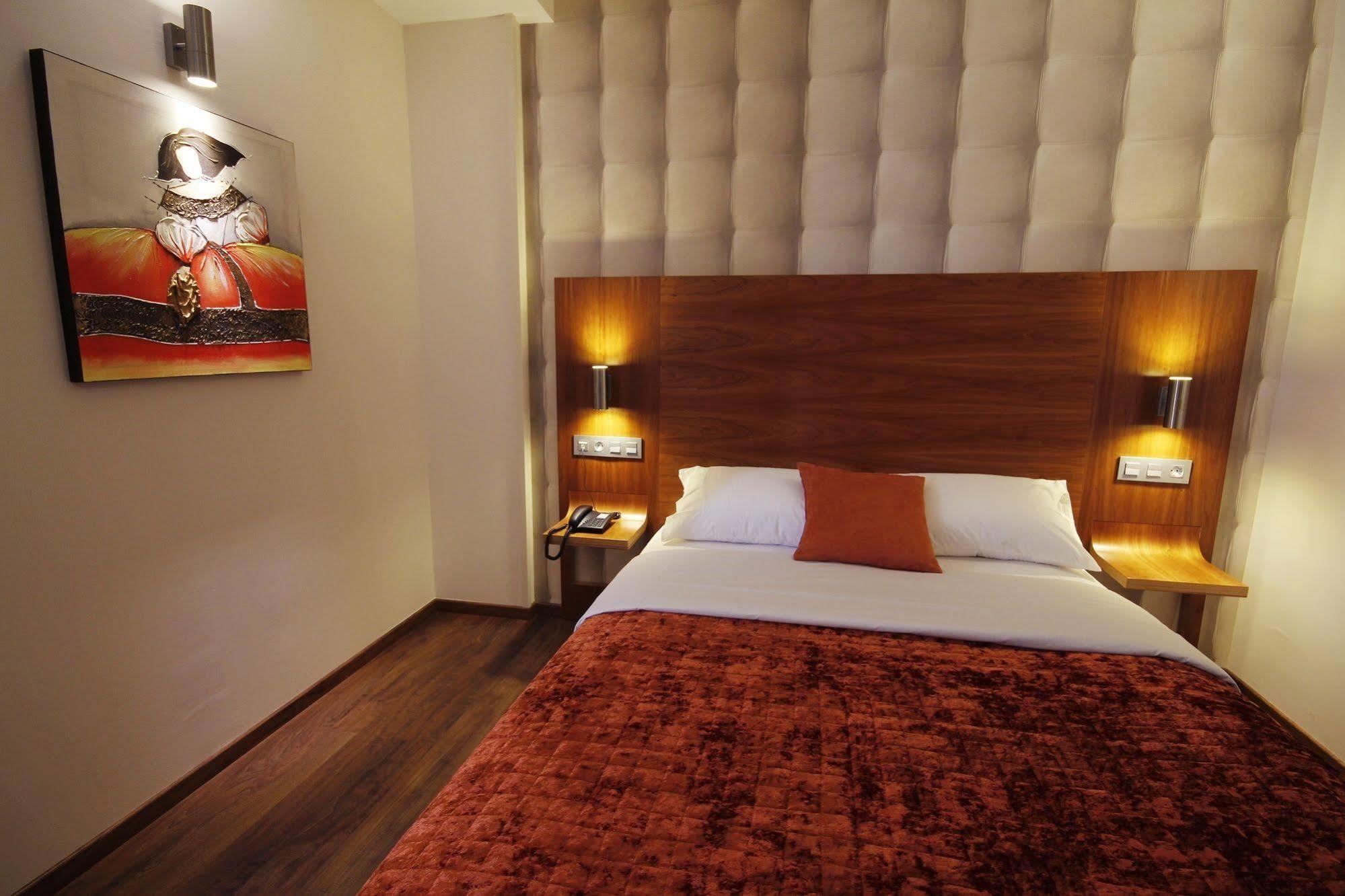 Hotel Boutique Villa Erina By Bossh Hotels - Adults Recommended Манилва Екстериор снимка